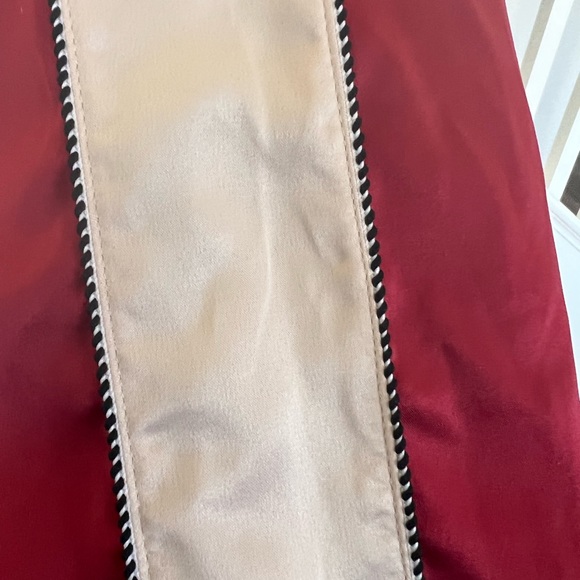 Honey Punch reservable satin bomber jacket. Embroidered/quilted medium - Picture 14 of 16